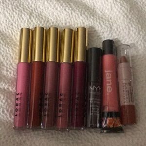 Makeup bundle